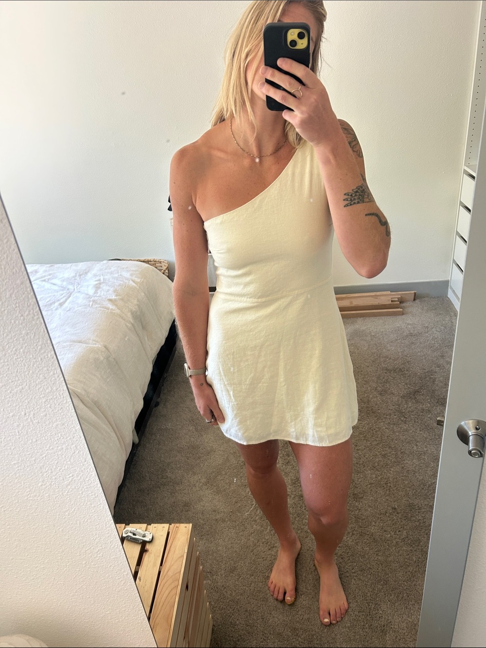 BNWT hollister butter yellow linen one shoulder mini dress sz M